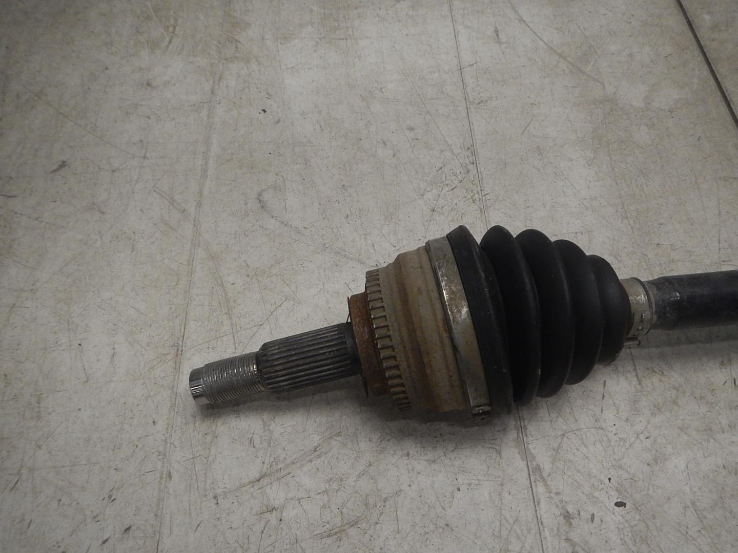 Полуось передняя правая