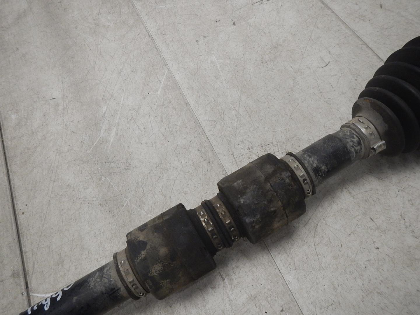 Полуось передняя правая