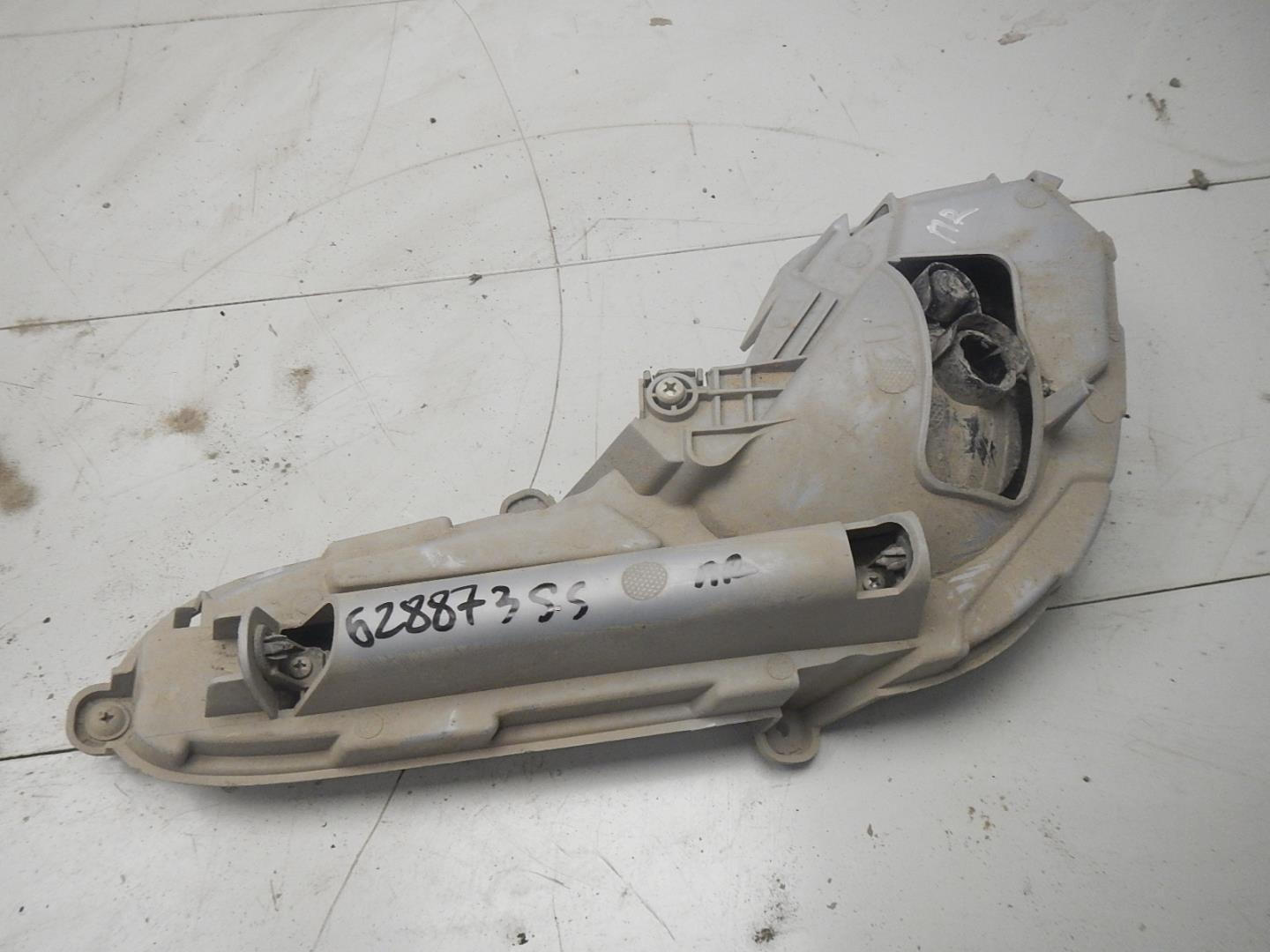 Фара противотуманная правая