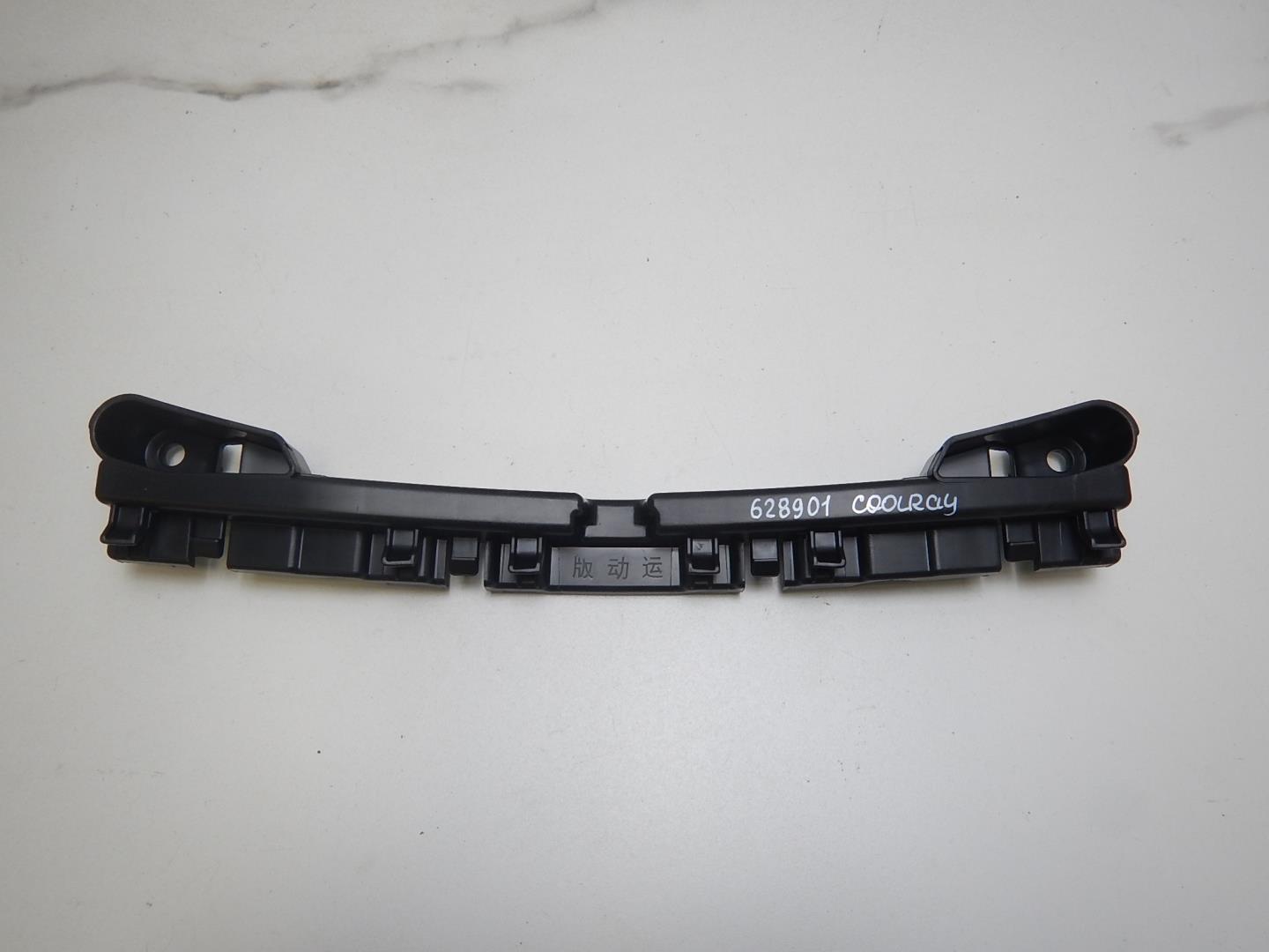 Кронштейн переднего бампера