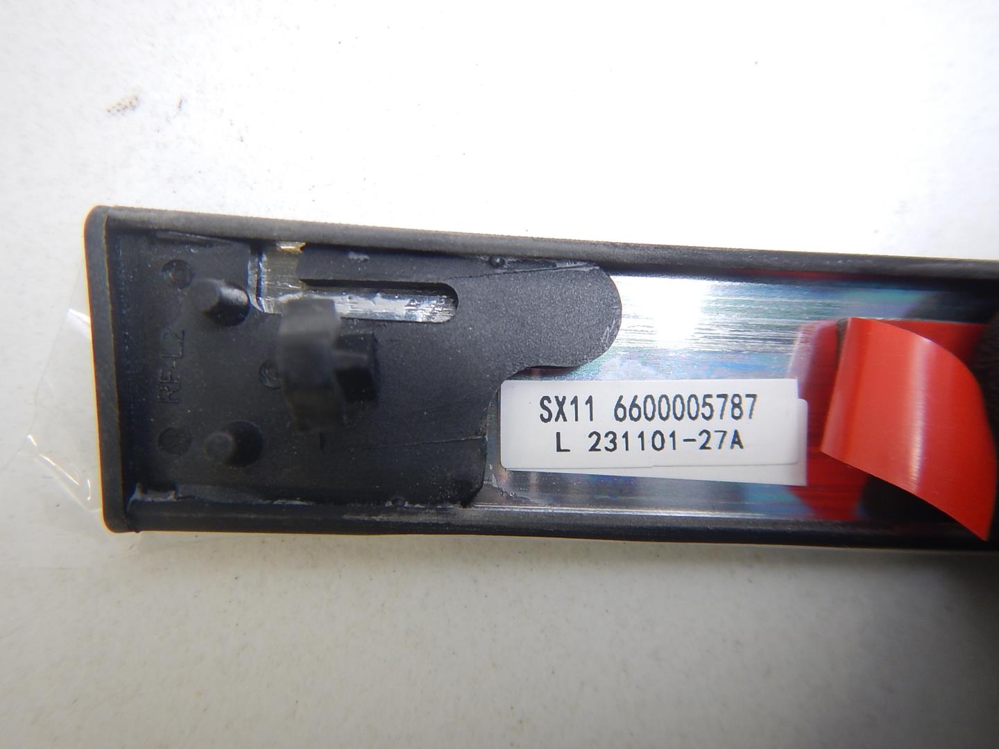 Накладка двери задней левой