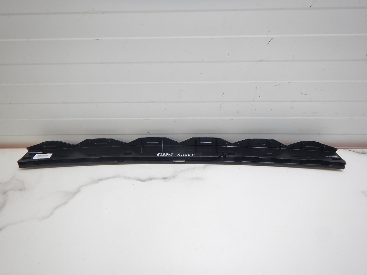 Кронштейн заднего бампера