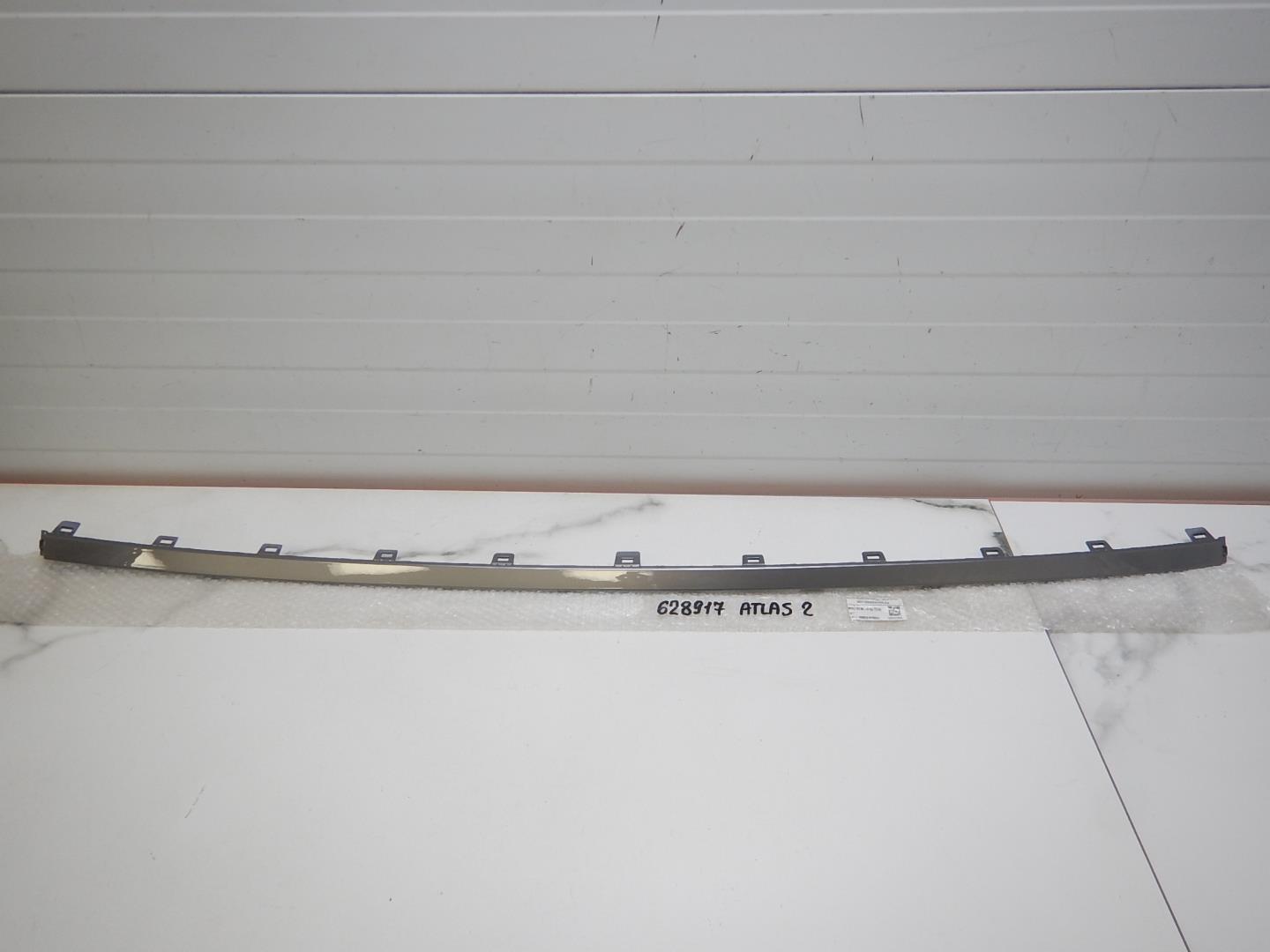 Накладка переднего бампера