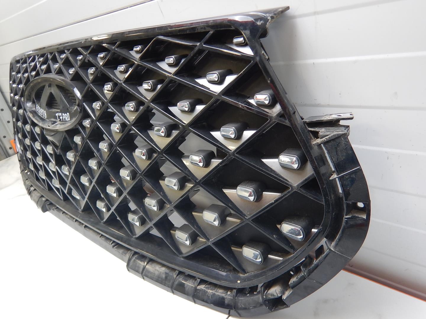 Решетка радиатора