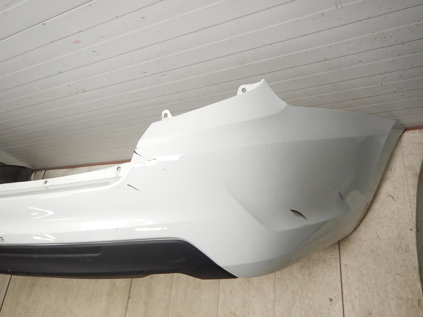 Бампер задний