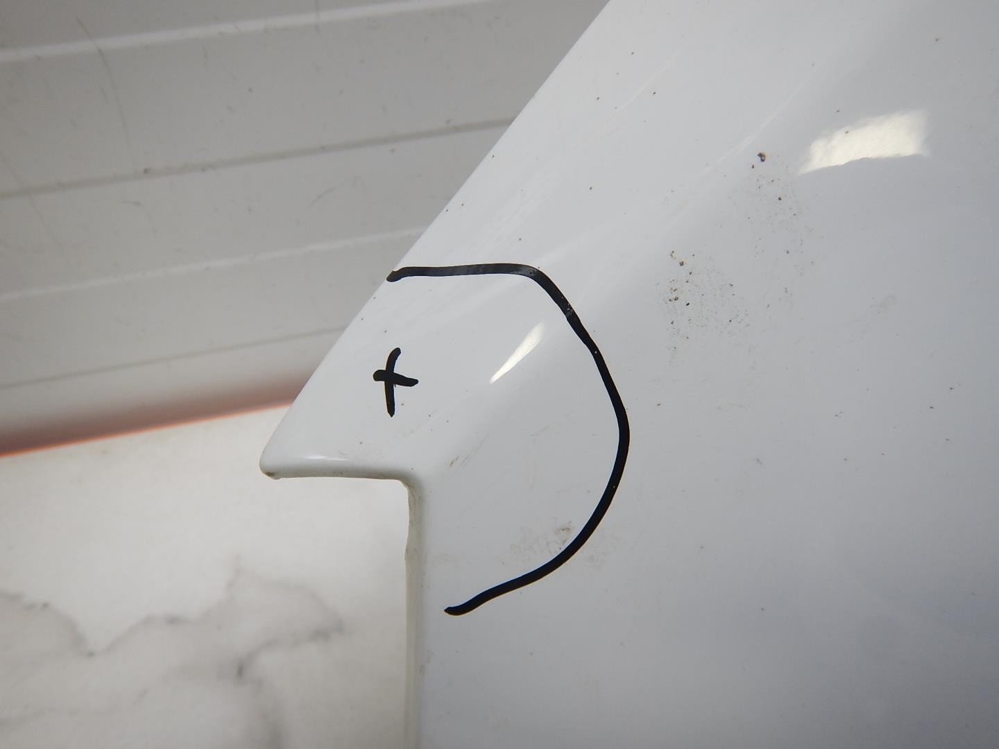 Крыло переднее левое