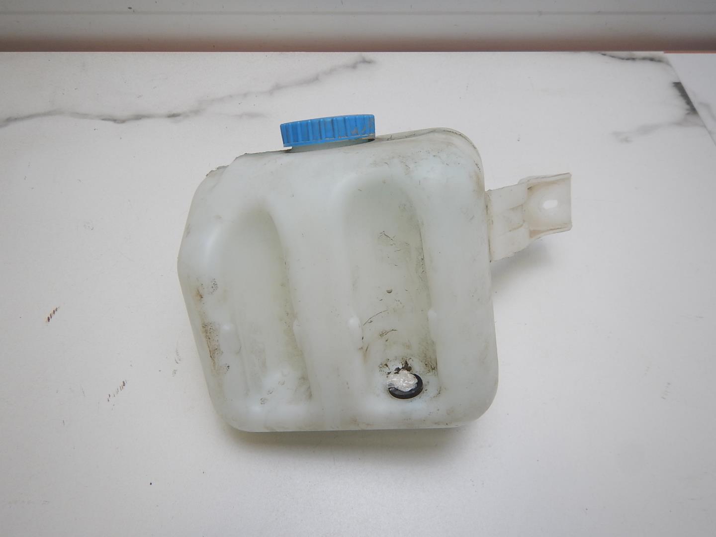 Бачок омывателя лобового стекла