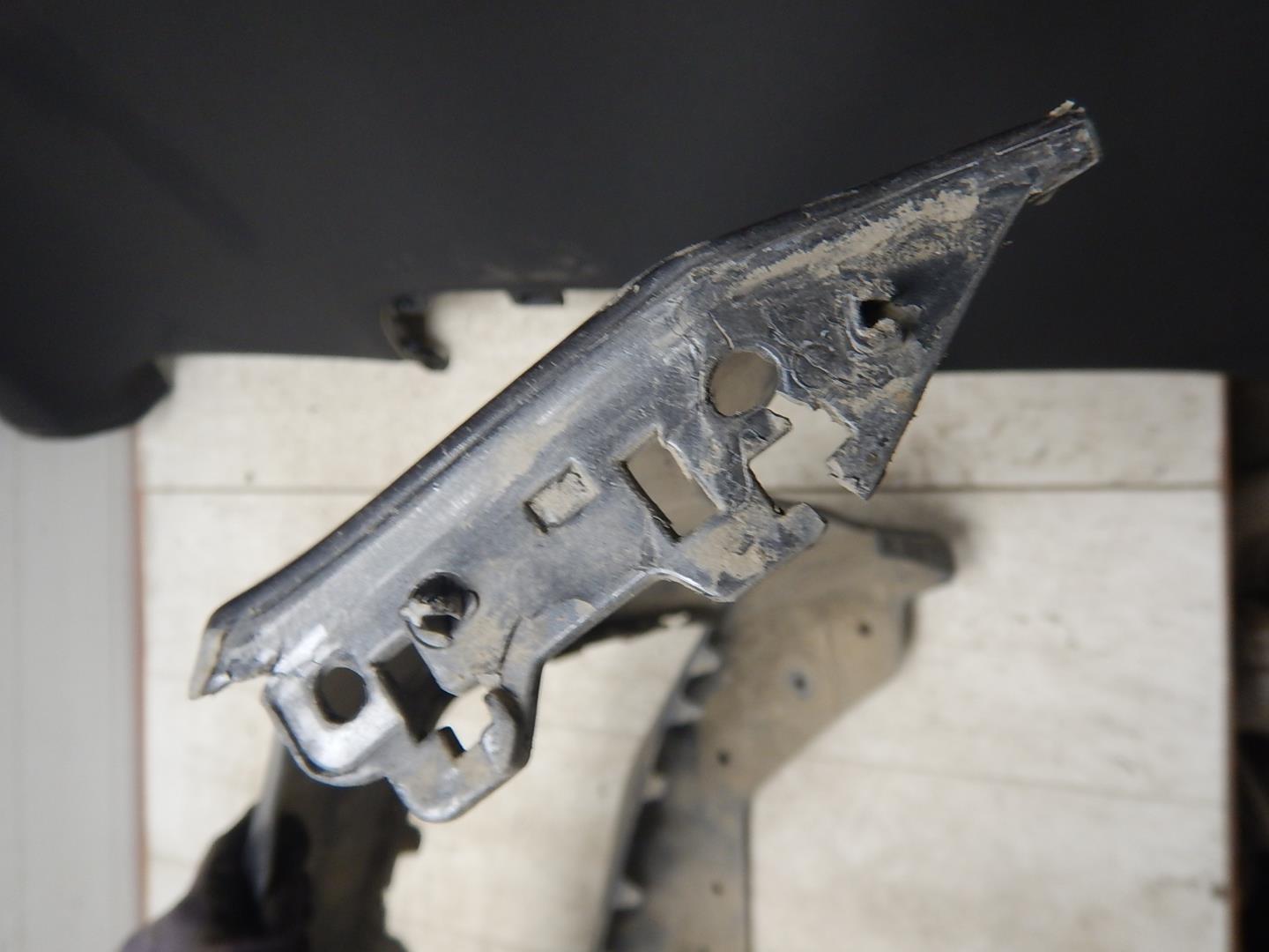 Бампер передний