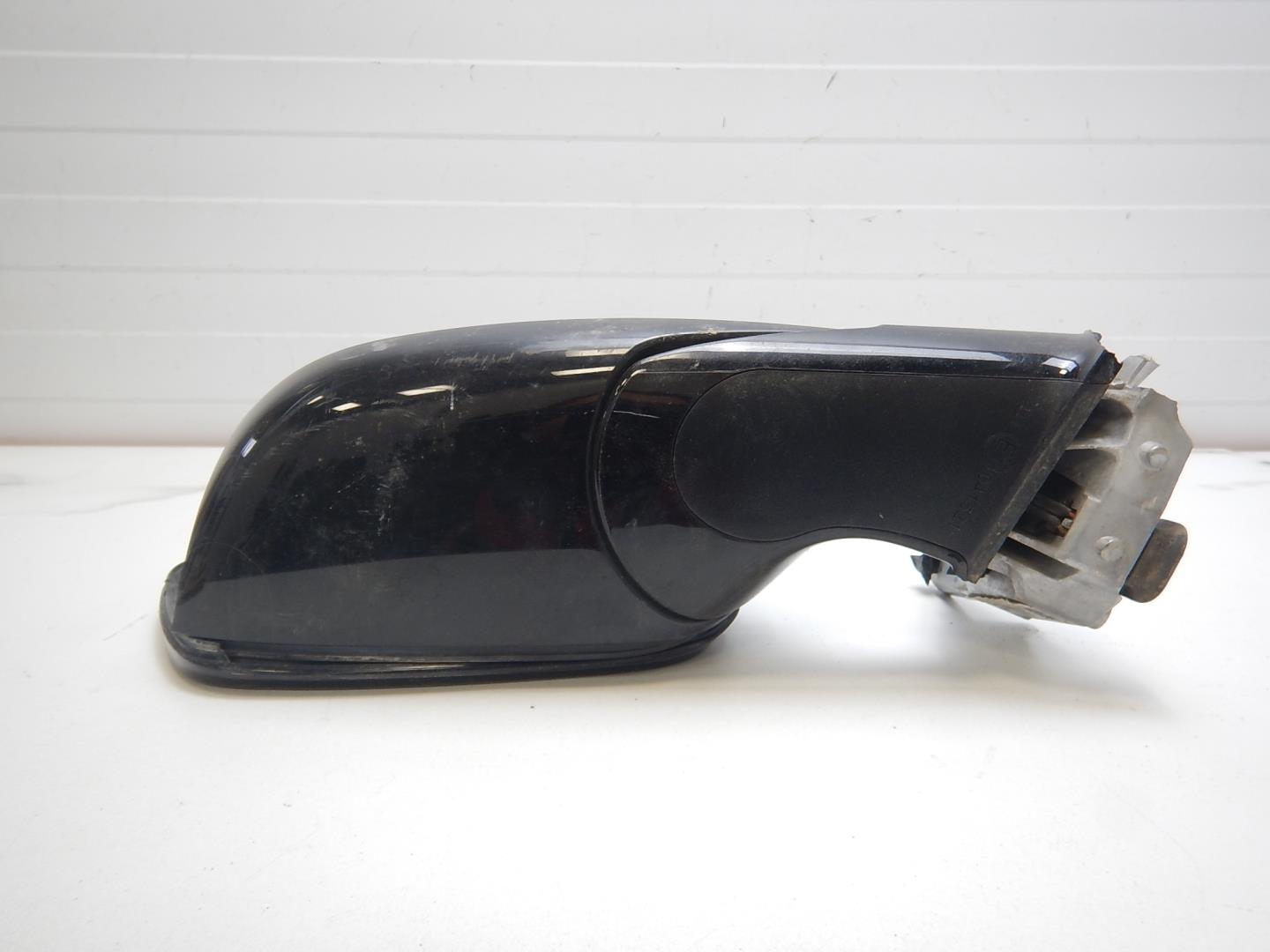 Зеркало правое электрическое