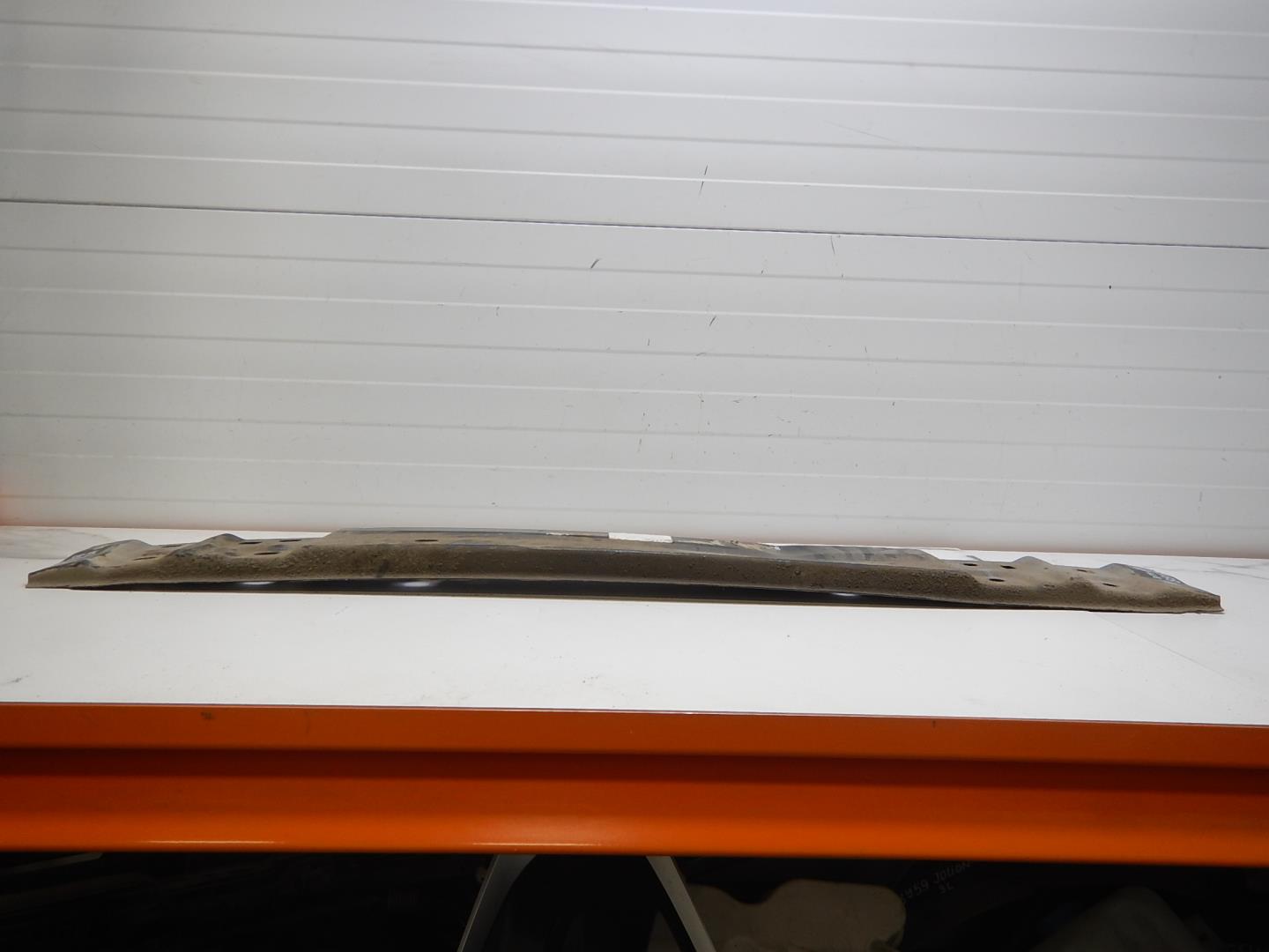 Усилитель заднего бампера