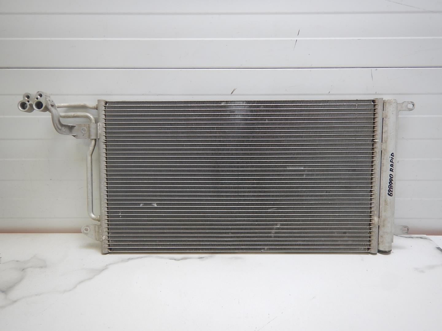 Радиатор кондиционера / конденсер