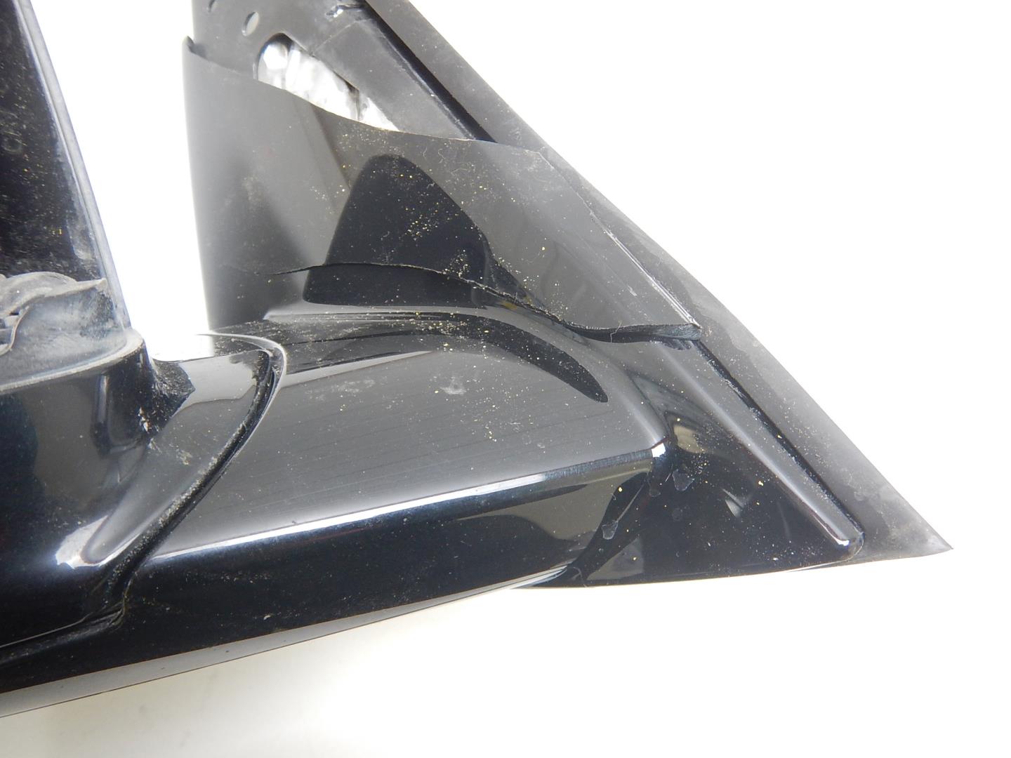 Зеркало правое электрическое