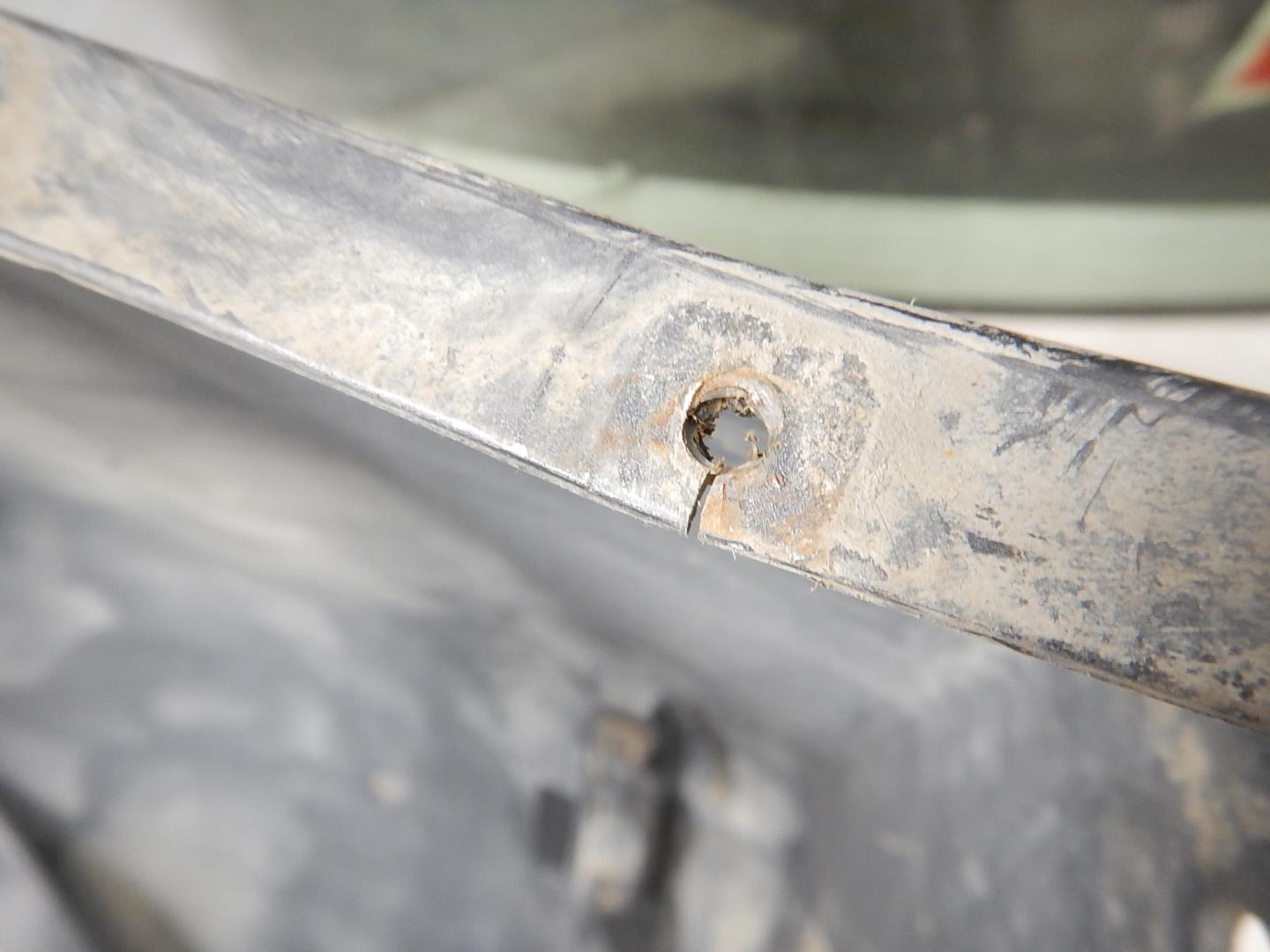 Бампер задний