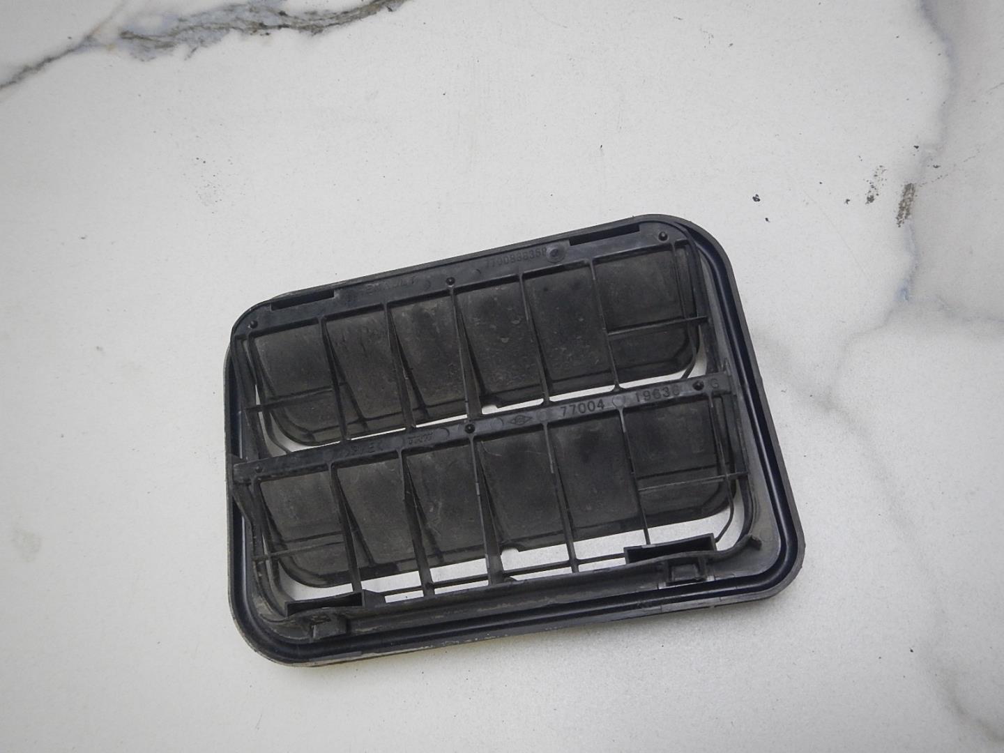 Решетка вентиляционная