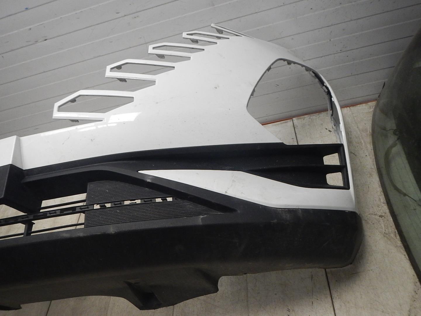 Бампер передний