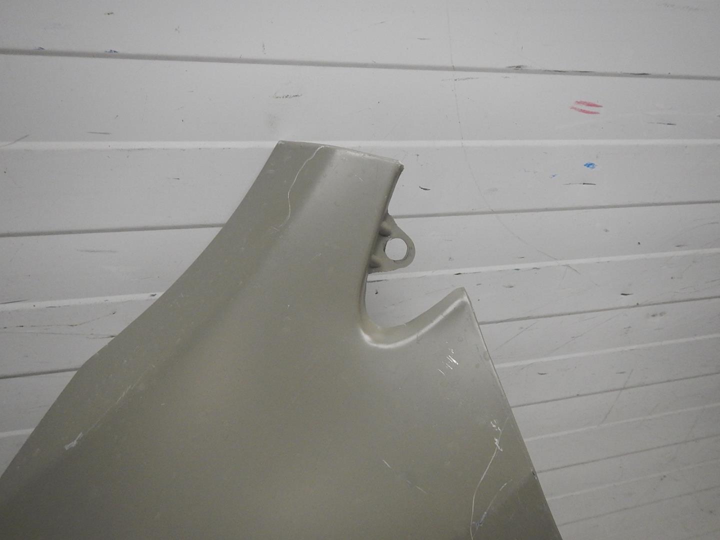 Крыло переднее левое