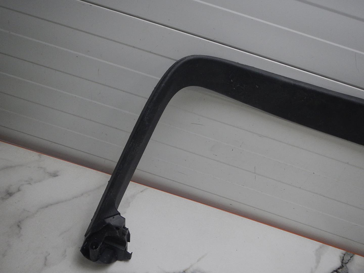 Обшивка двери багажника