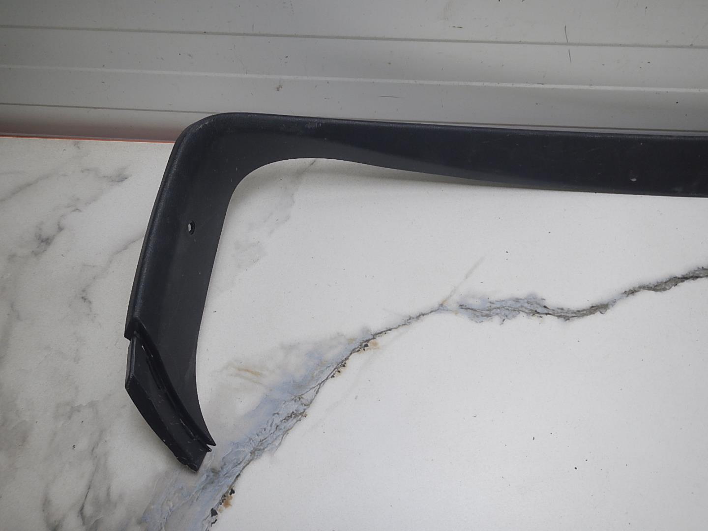 Обшивка двери багажника