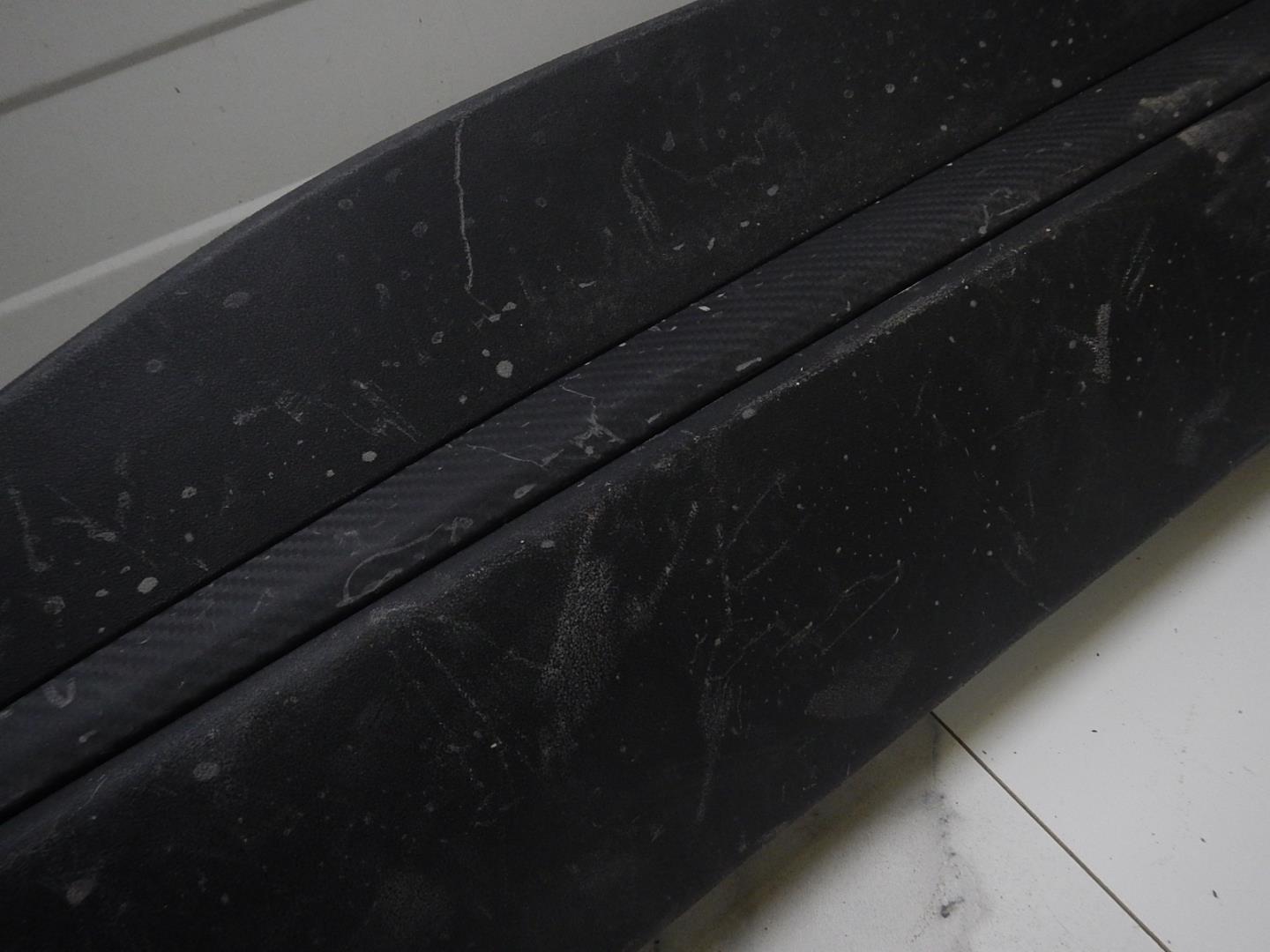 Молдинг задней правой двери