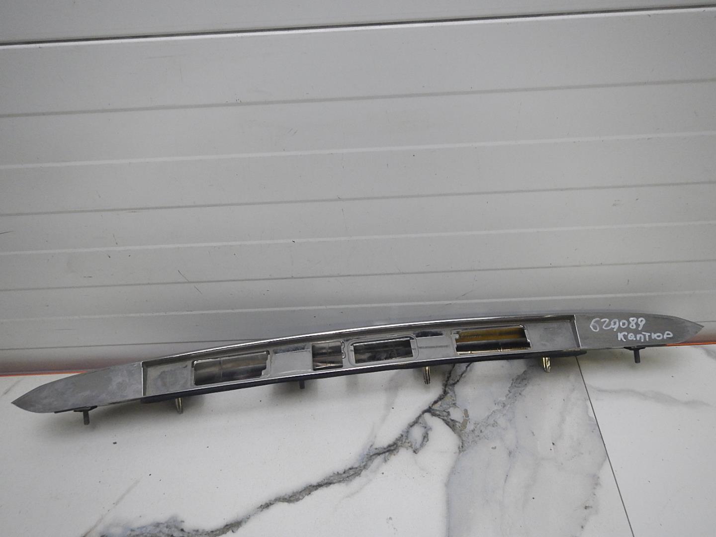 Накладка двери багажника