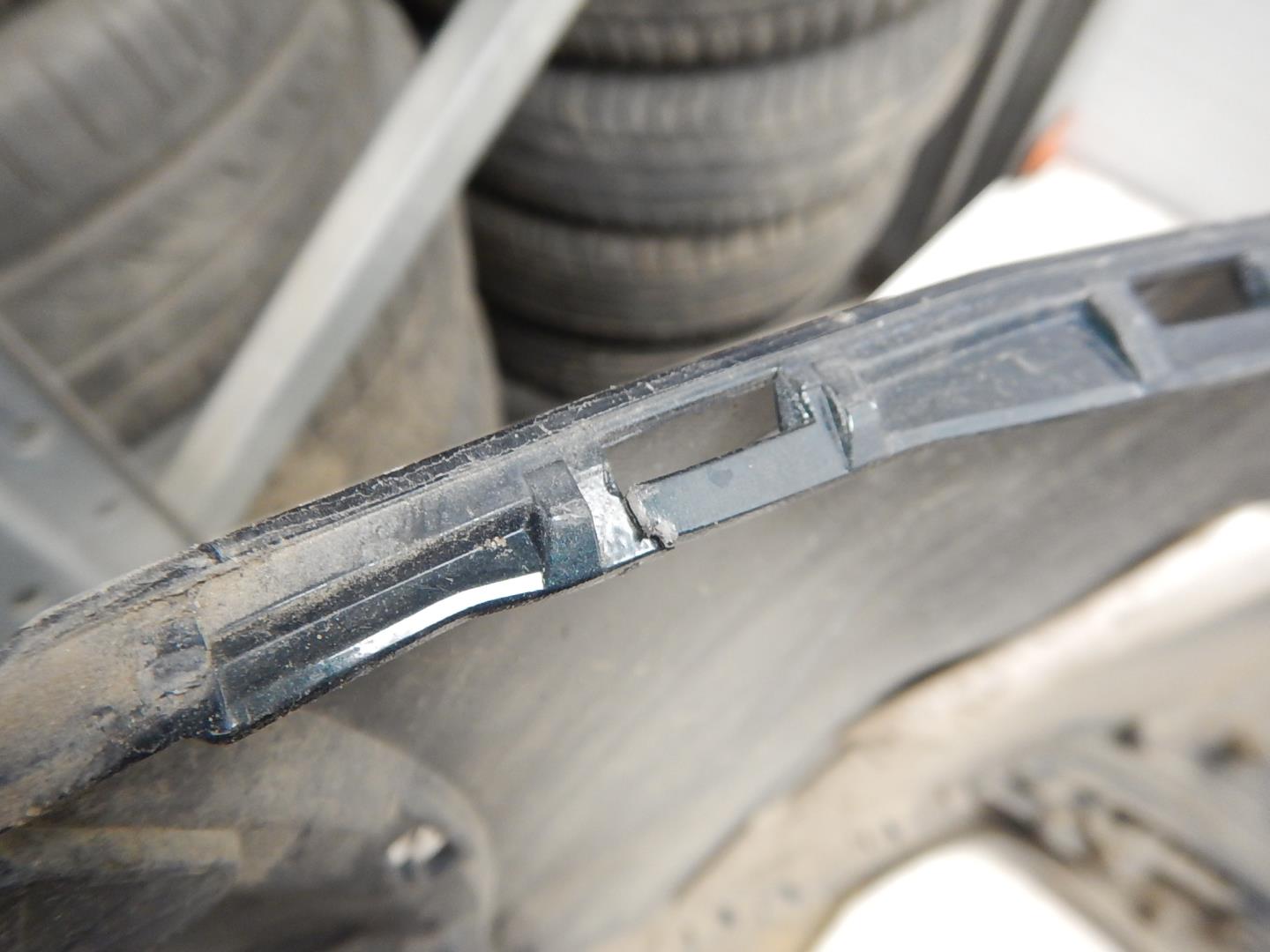 Бампер задний