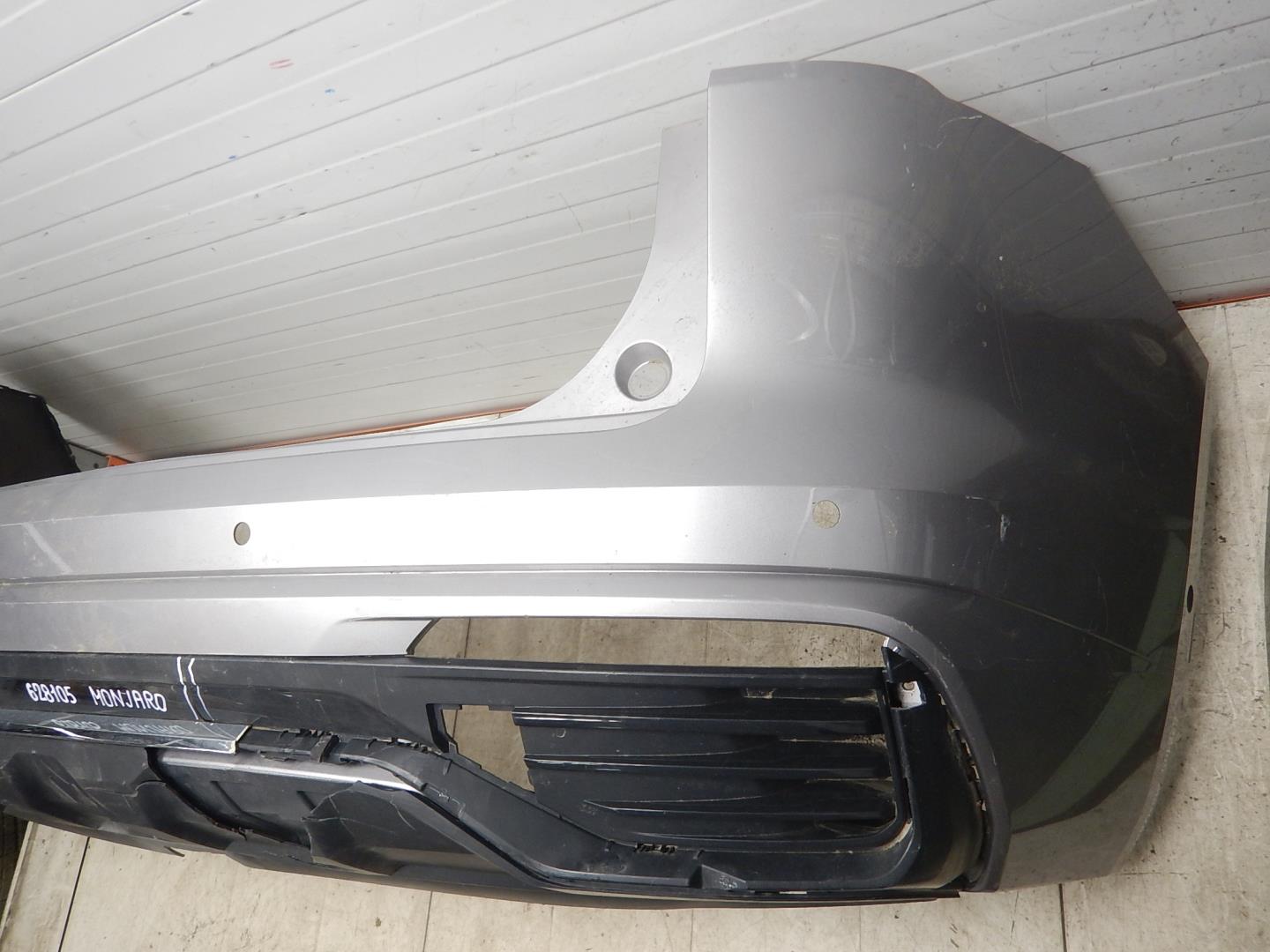 Бампер задний