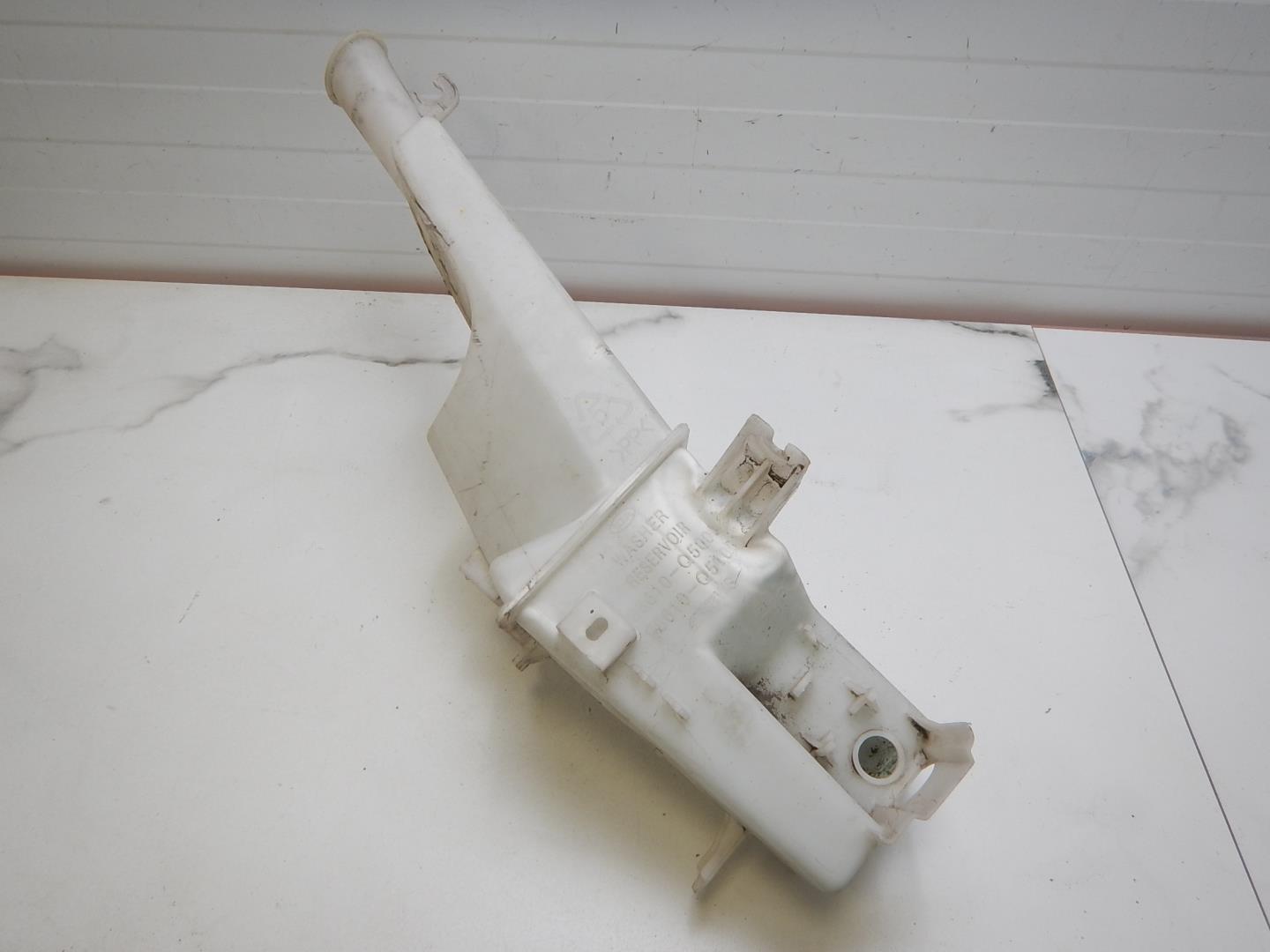 Бачок омывателя лобового стекла