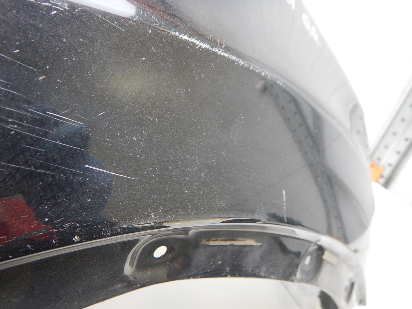 Крыло переднее правое