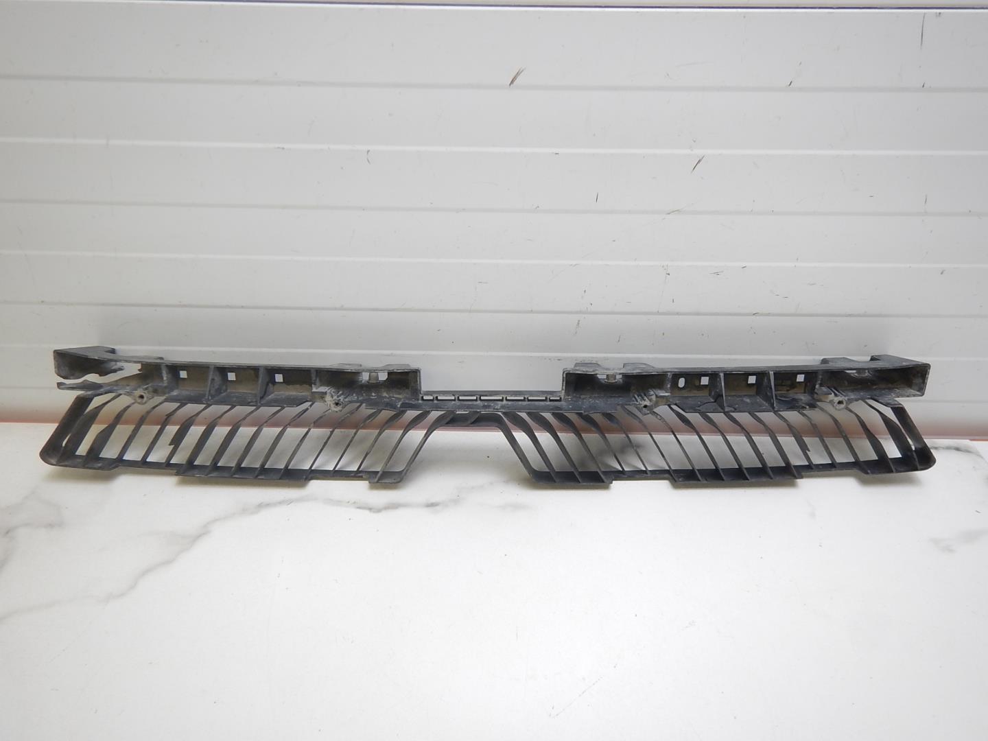 Кронштейн переднего бампера