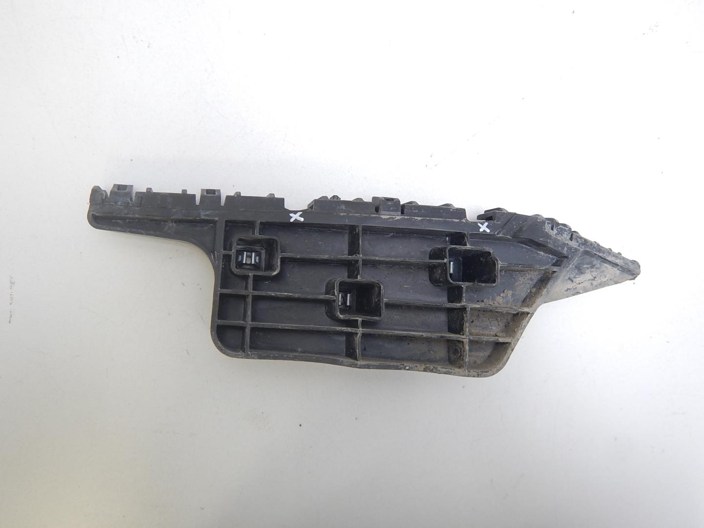 Кронштейн заднего бампера левый