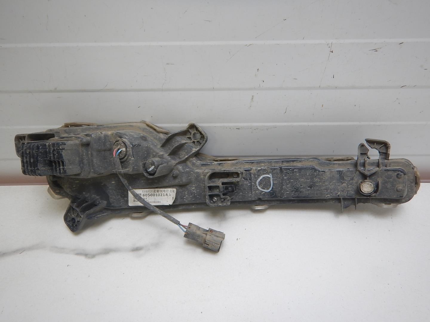 Фара дневного света правая (ходовые огни)