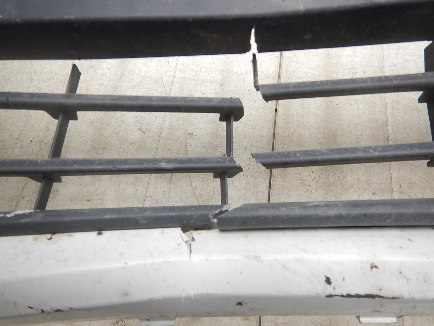 Бампер передний