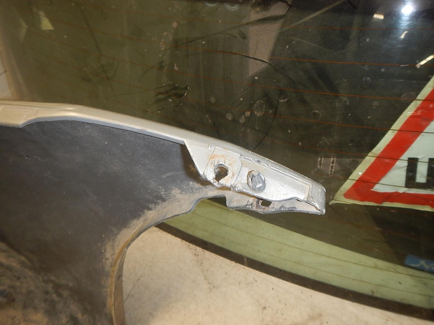 Бампер задний