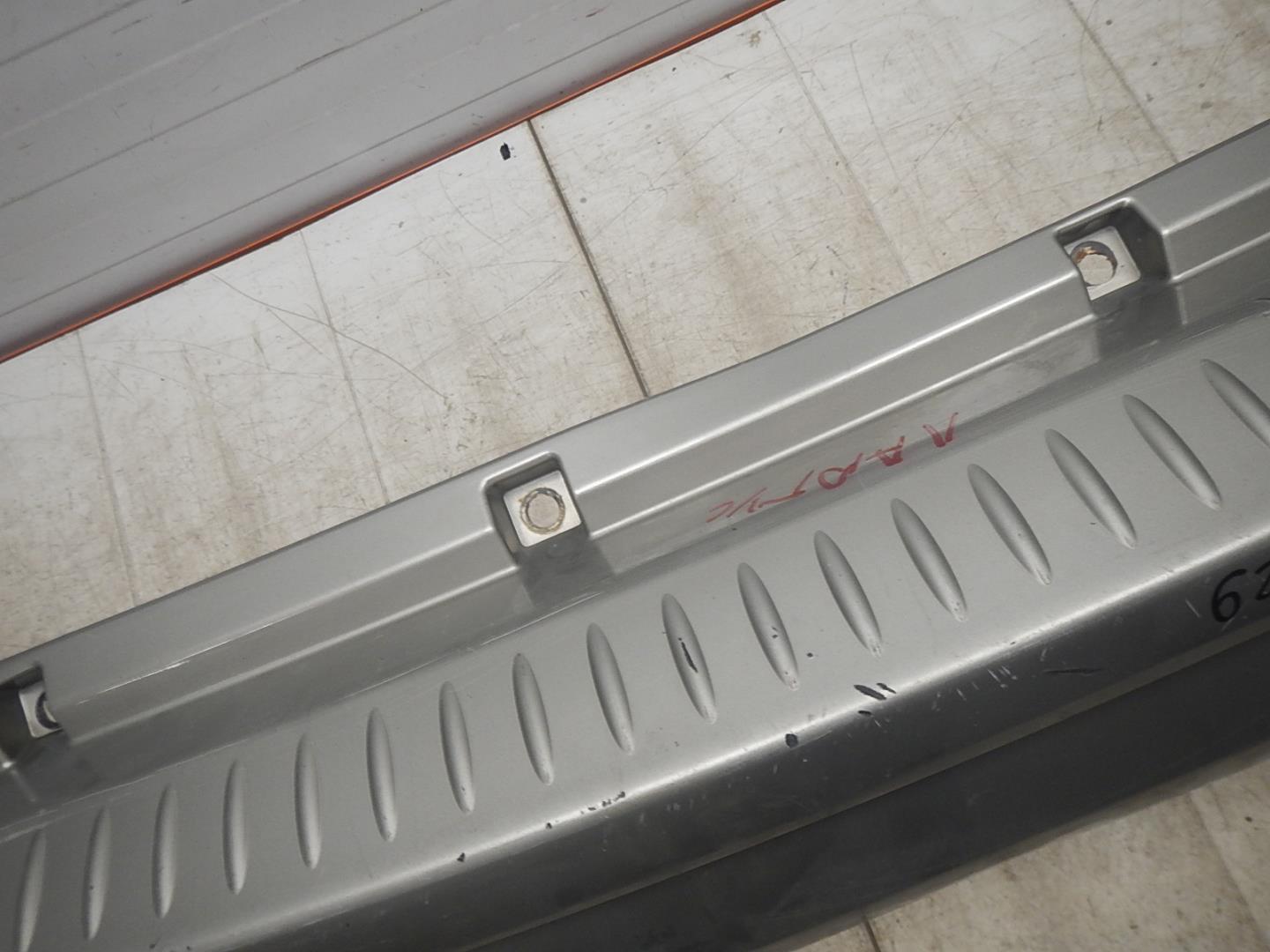 Бампер задний