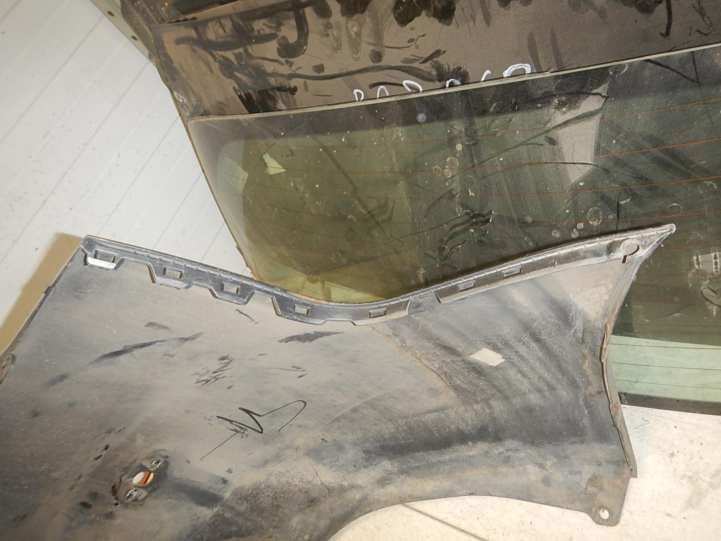 Бампер задний