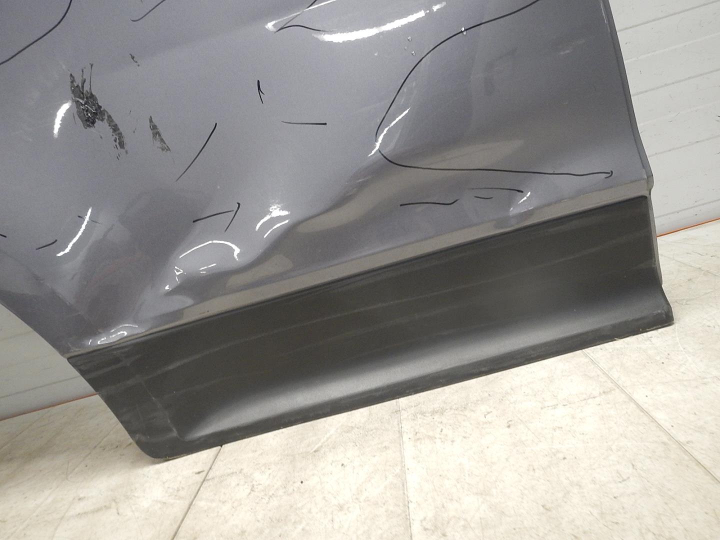 Дверь задняя правая