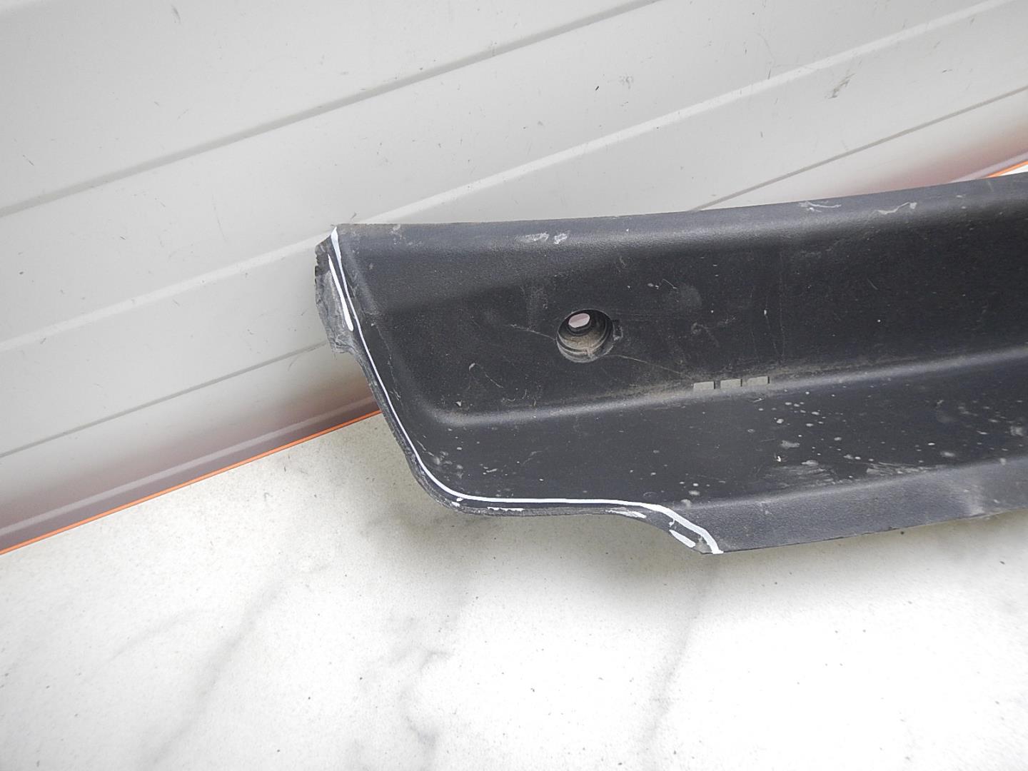 Решетка стеклоочистителей (Жабо)