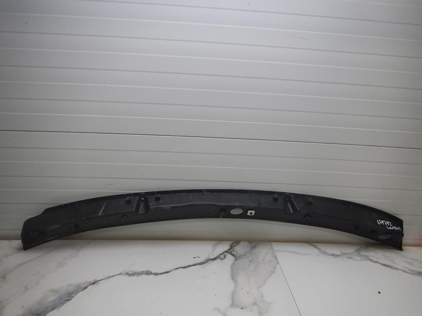 Решетка стеклоочистителей (Жабо)