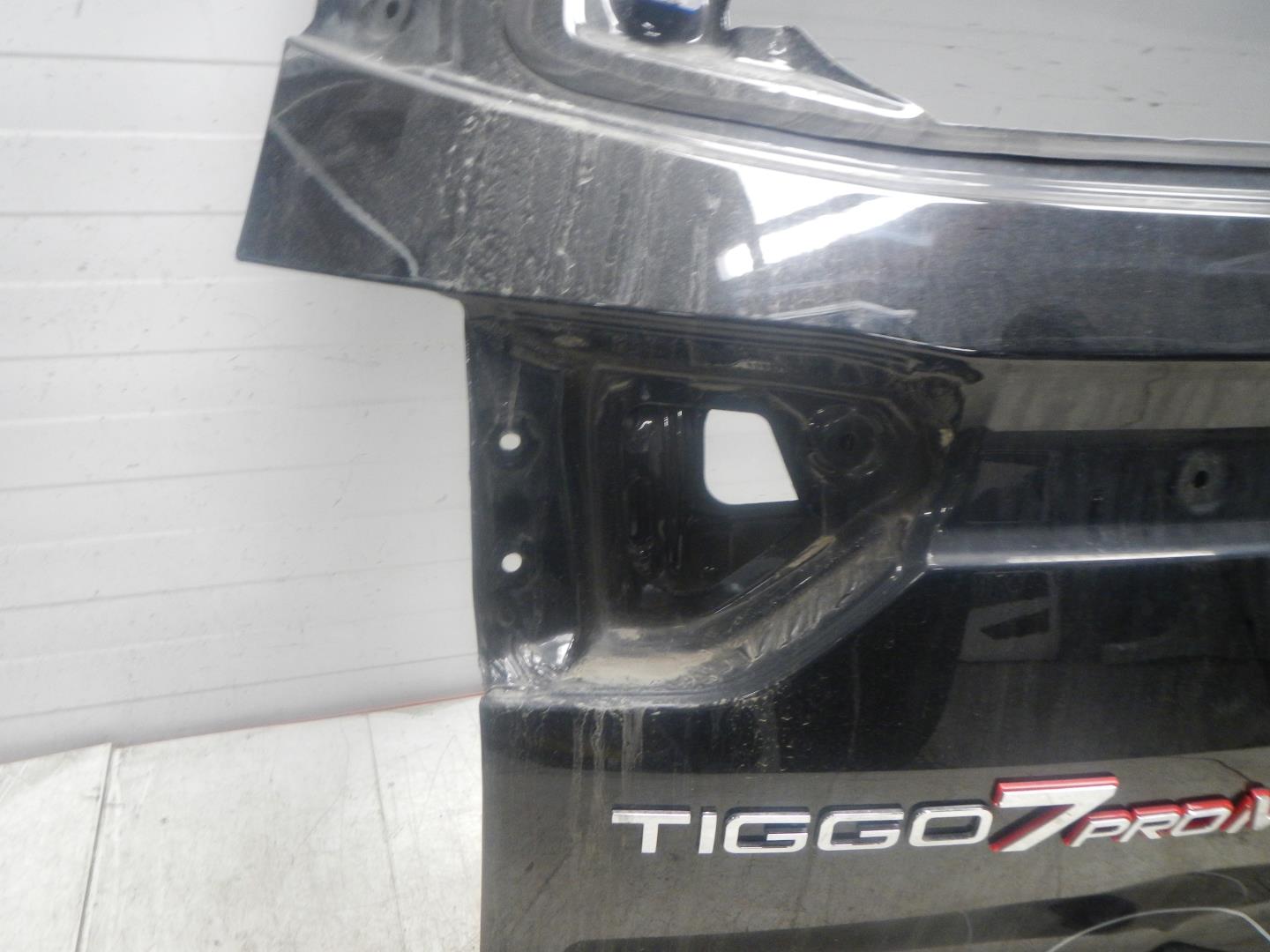 Дверь багажника