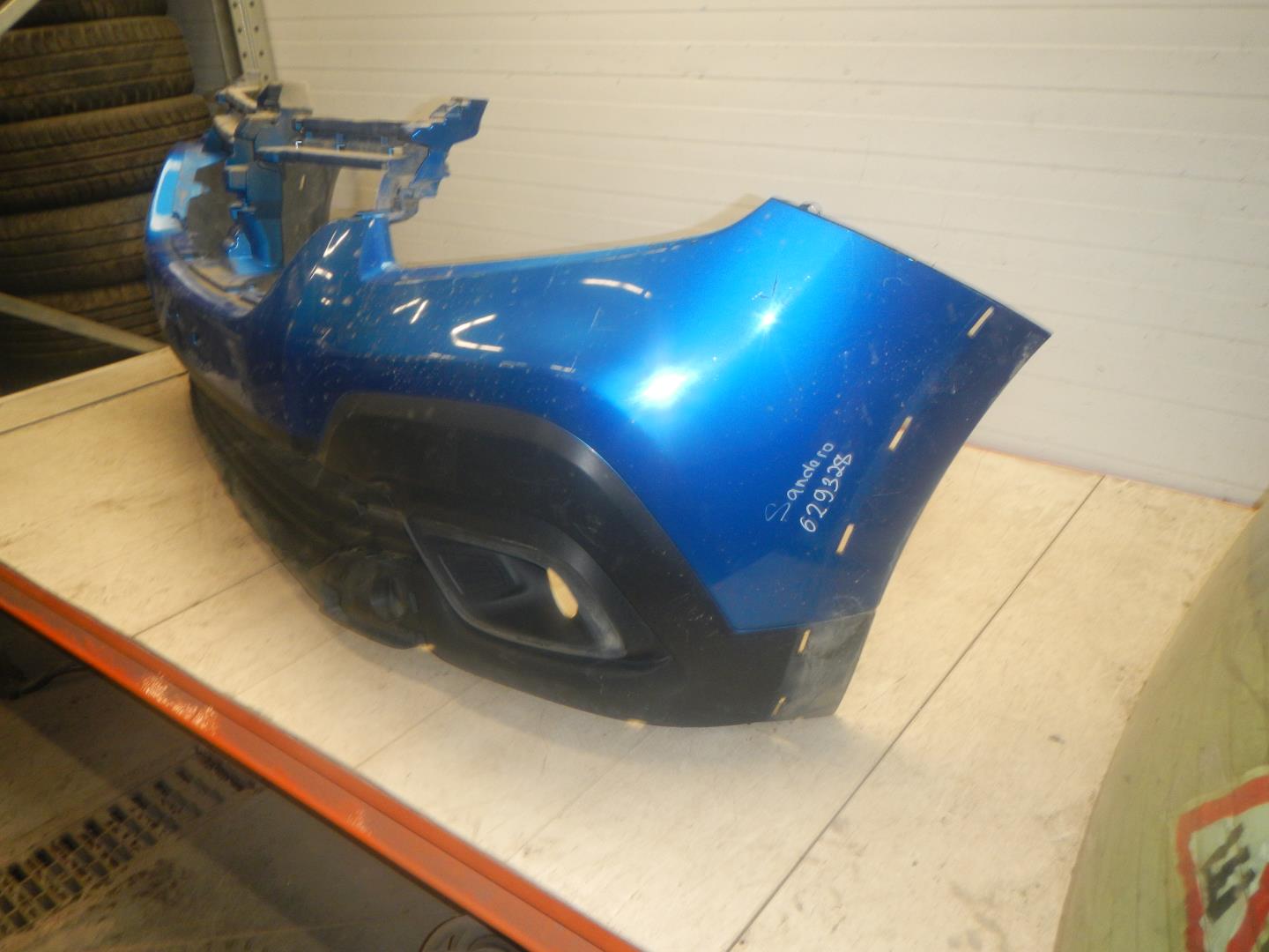 Бампер передний