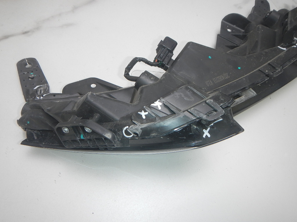 Фара дневного света левая (ходовые огни)