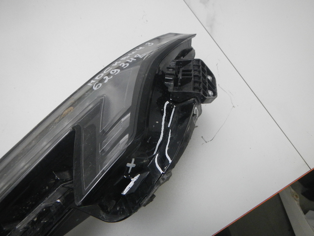 Фара дневного света левая (ходовые огни)