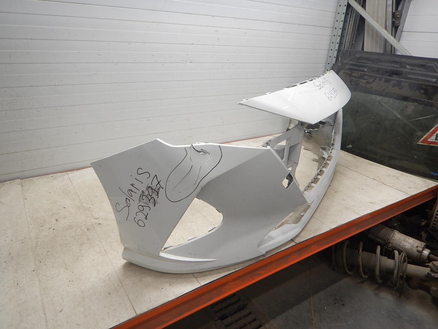 Бампер передний