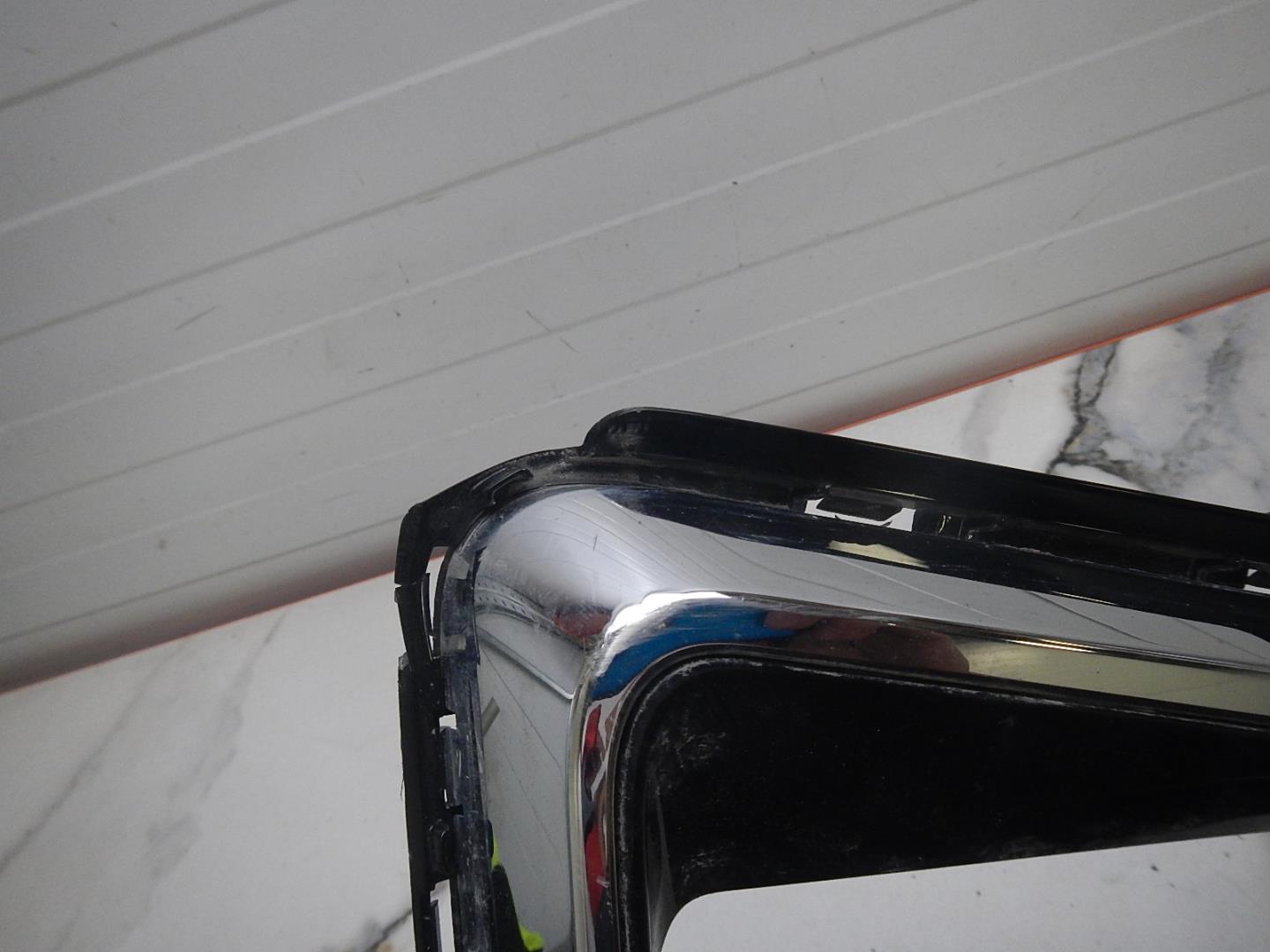 Решетка в бампер левая