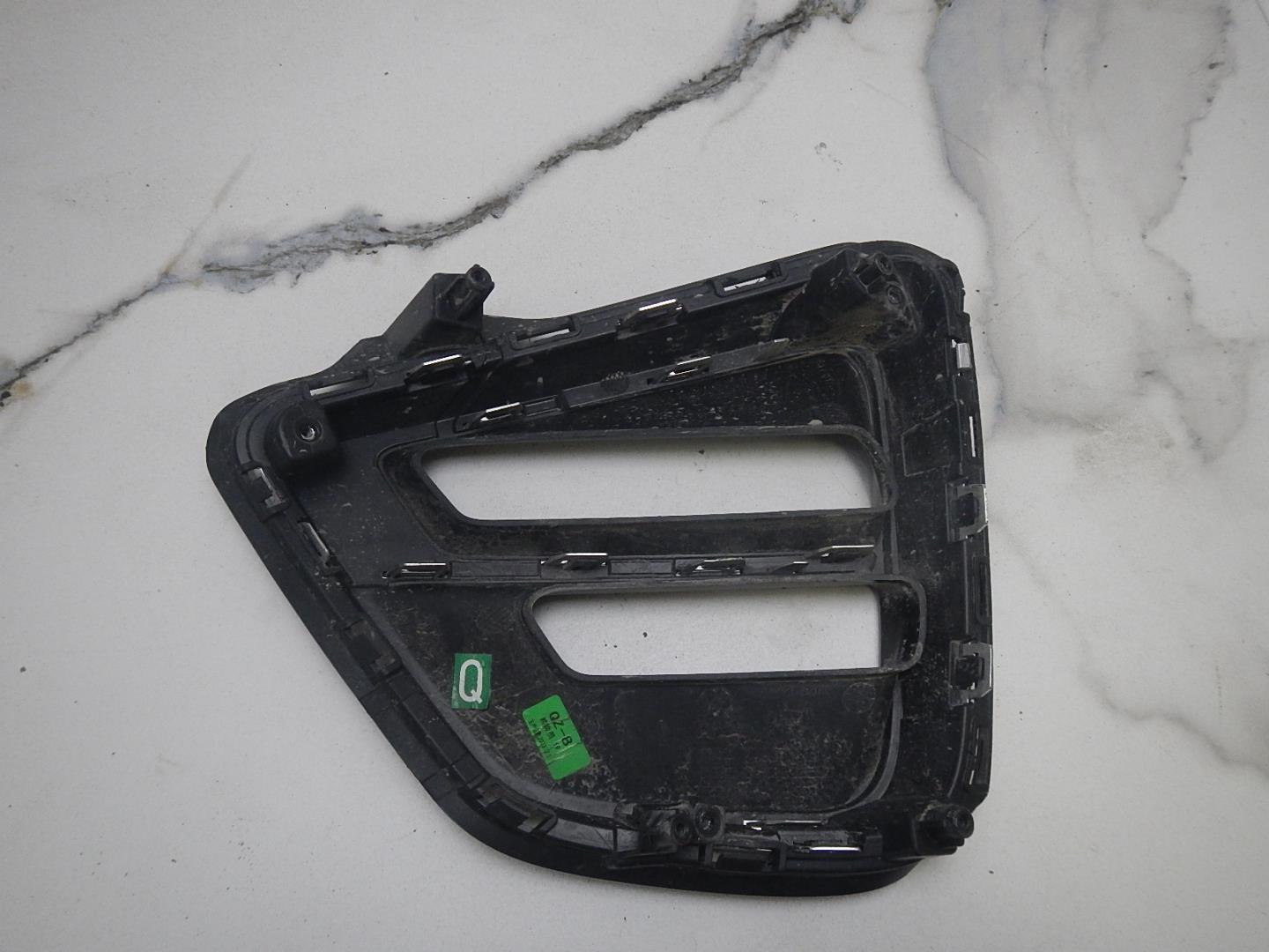 Решетка в бампер левая