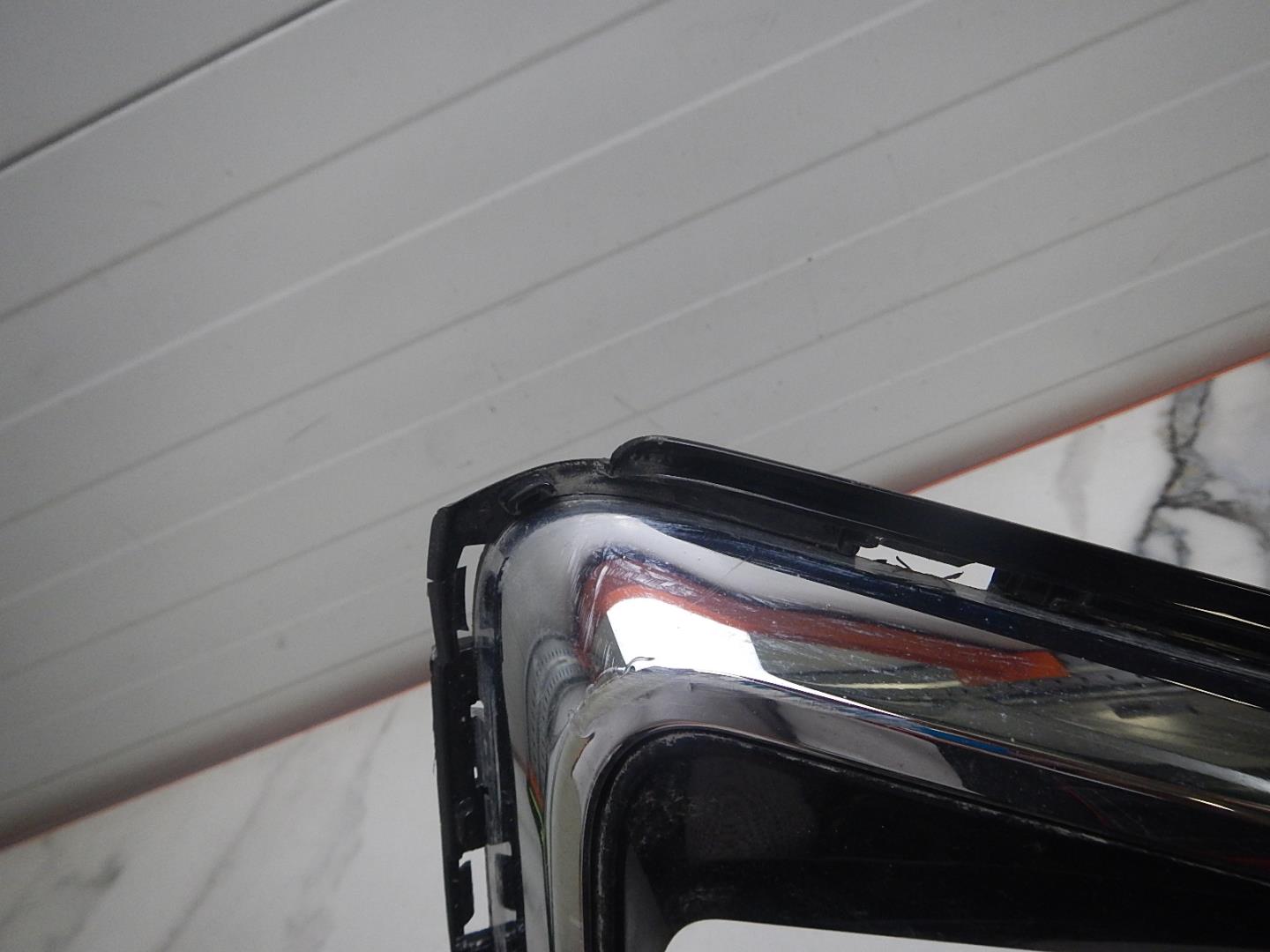 Решетка в бампер левая