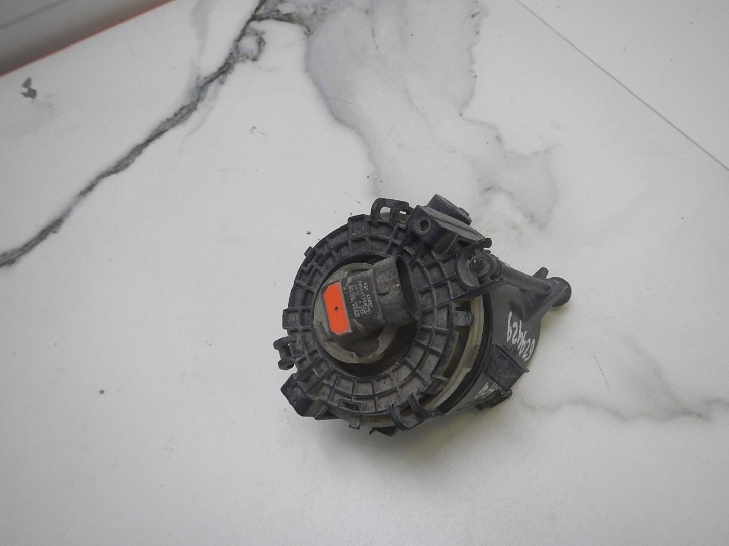 Фара противотуманная левая