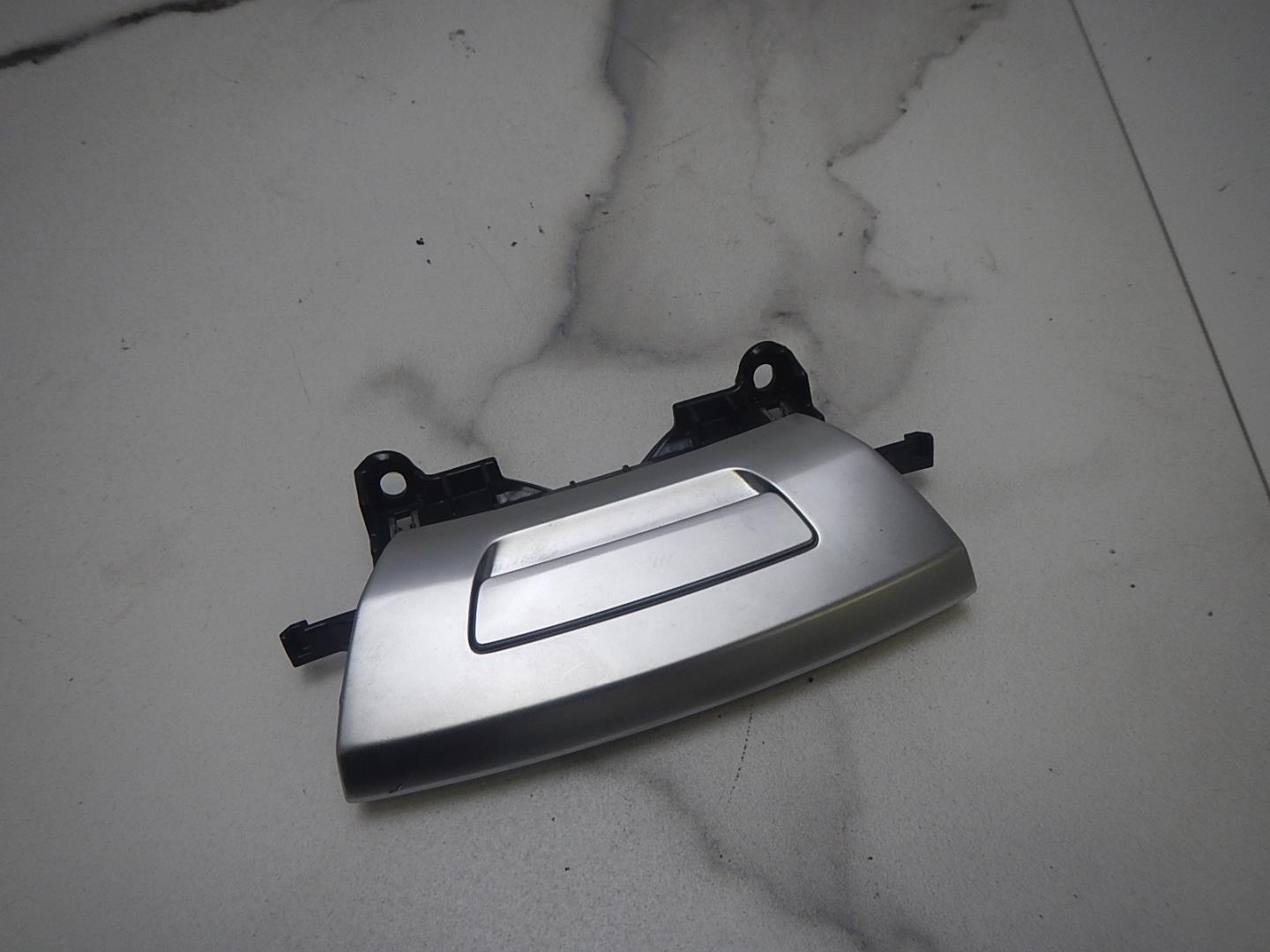 Ручка бардачка