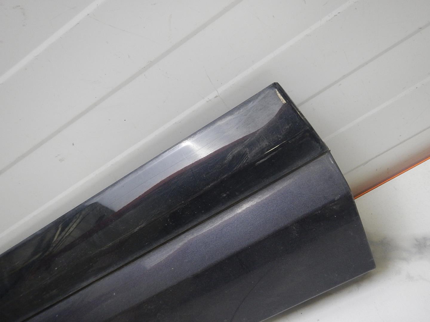 Молдинг задней правой двери