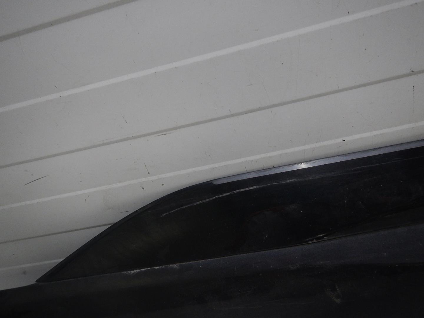 Молдинг задней правой двери